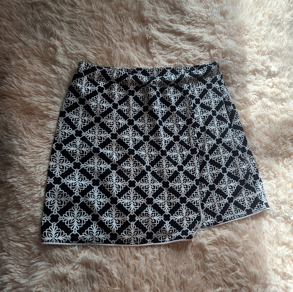 Lulu-B Black and White Patterned Skirt